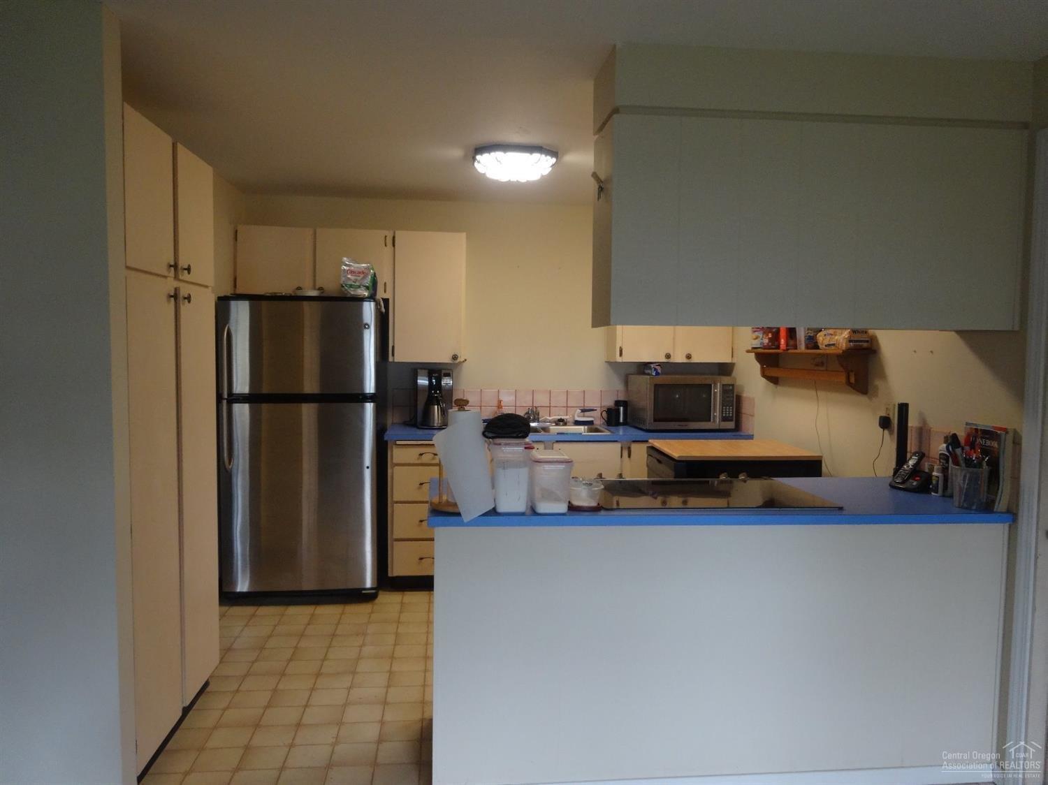 Hillcrest J - Residential