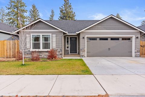 Photo of 632 N Reed Street, Sisters, OR 97759 (MLS # 220212263)