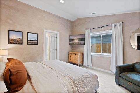 Tiny photo for 632 N Reed Street, Sisters, OR 97759 (MLS # 220212263)