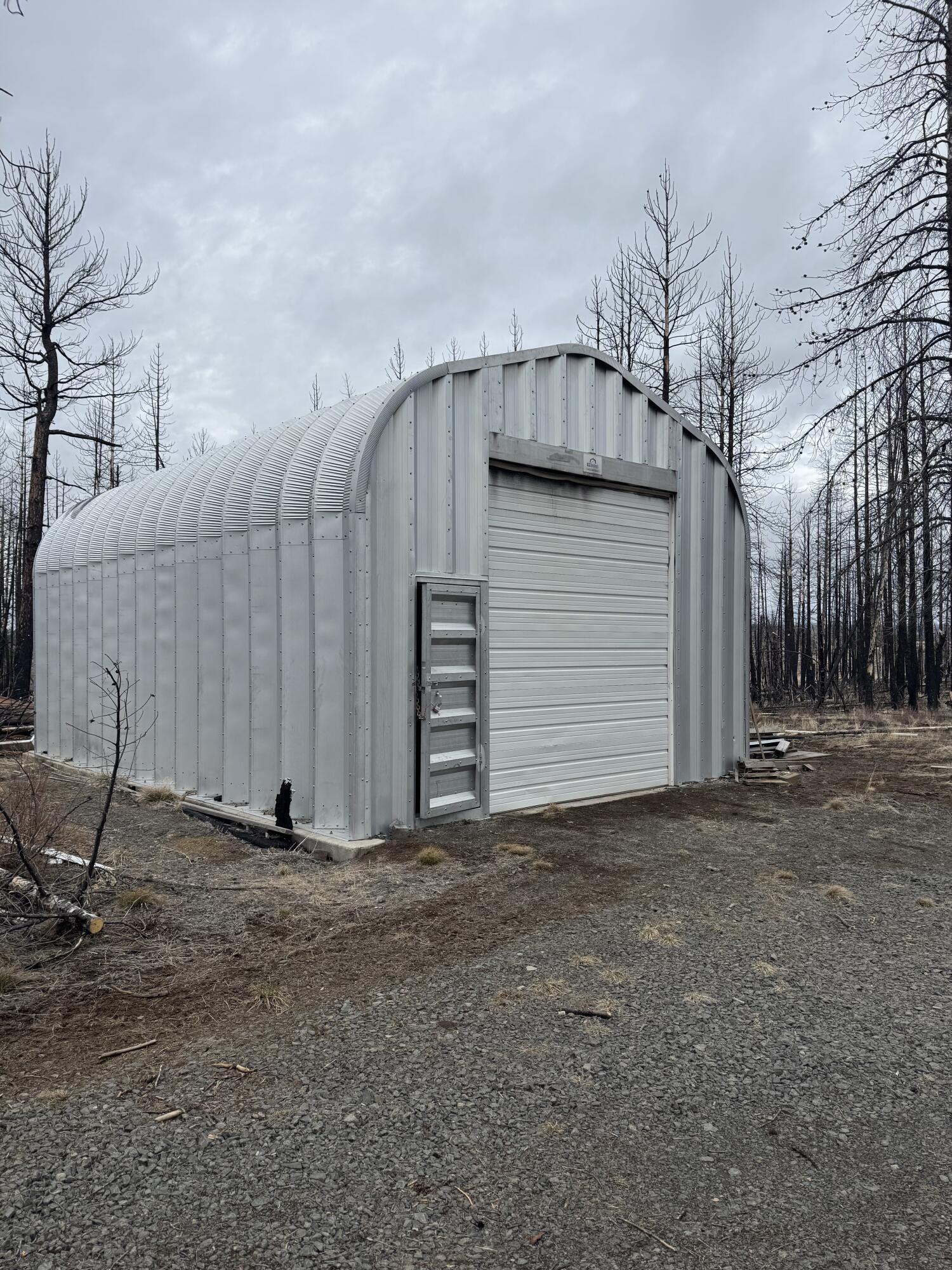 1100 Yellow Pine Road