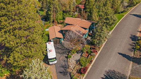 Tiny photo for 1240 Vista Way, Klamath Falls, OR 97601 (MLS # 220219351)