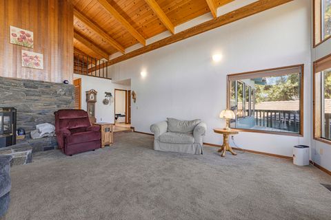 Tiny photo for 1240 Vista Way, Klamath Falls, OR 97601 (MLS # 220219351)