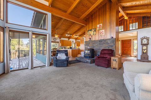 Tiny photo for 1240 Vista Way, Klamath Falls, OR 97601 (MLS # 220219351)