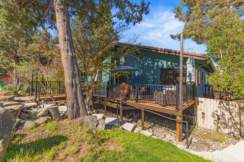Tiny photo for 1240 Vista Way, Klamath Falls, OR 97601 (MLS # 220219351)
