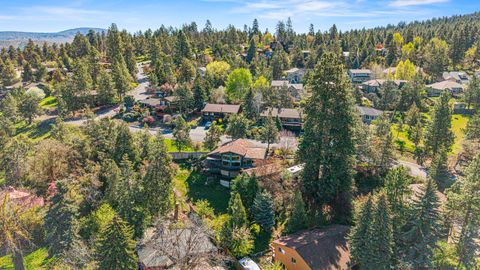 Tiny photo for 1240 Vista Way, Klamath Falls, OR 97601 (MLS # 220219351)