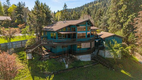 Tiny photo for 1240 Vista Way, Klamath Falls, OR 97601 (MLS # 220219351)