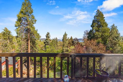Tiny photo for 1240 Vista Way, Klamath Falls, OR 97601 (MLS # 220219351)
