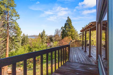 Tiny photo for 1240 Vista Way, Klamath Falls, OR 97601 (MLS # 220219351)