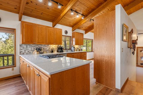 Tiny photo for 1240 Vista Way, Klamath Falls, OR 97601 (MLS # 220219351)