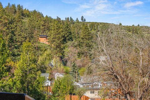 Tiny photo for 1240 Vista Way, Klamath Falls, OR 97601 (MLS # 220219351)