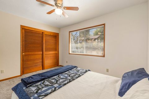 Tiny photo for 1240 Vista Way, Klamath Falls, OR 97601 (MLS # 220219351)