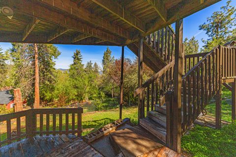 Tiny photo for 1240 Vista Way, Klamath Falls, OR 97601 (MLS # 220219351)