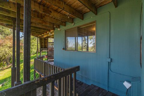 Tiny photo for 1240 Vista Way, Klamath Falls, OR 97601 (MLS # 220219351)