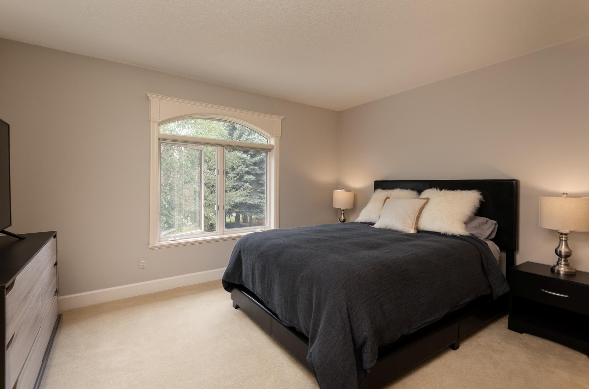 Broken Top - Residential