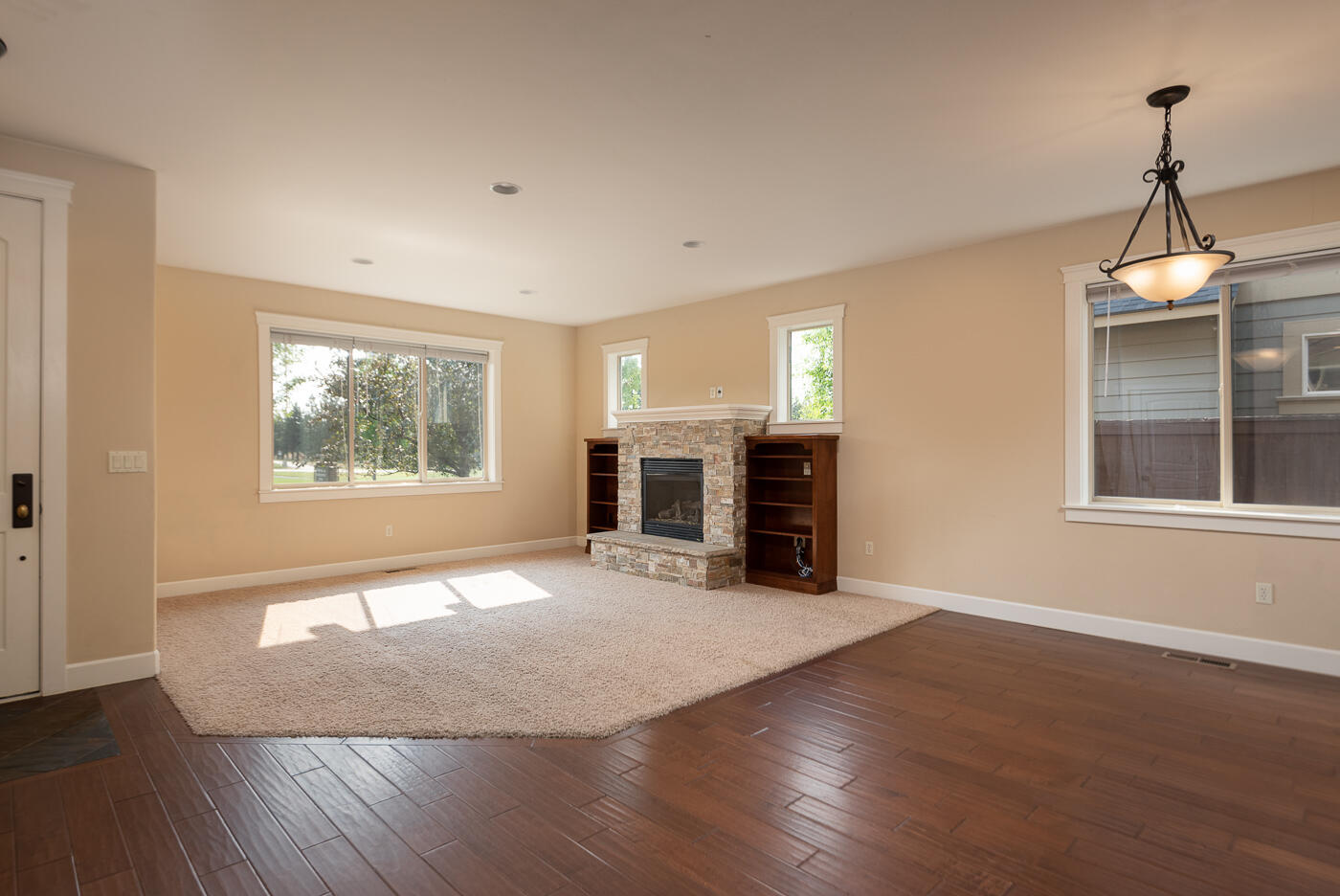 Lava Ridges - Residential