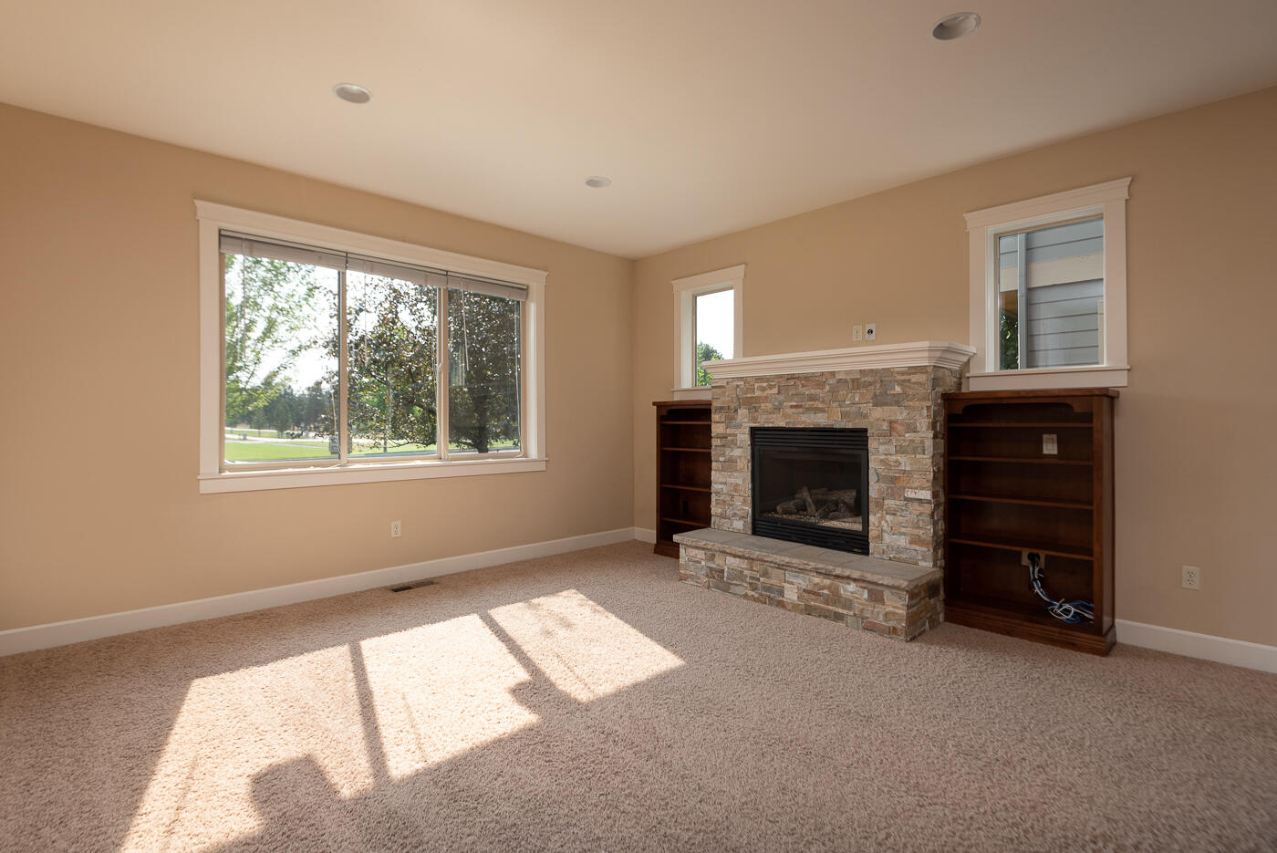 Lava Ridges - Residential