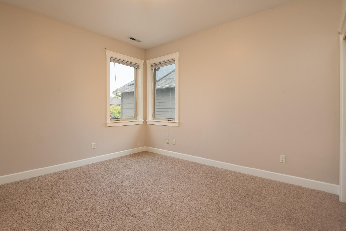 Lava Ridges - Residential