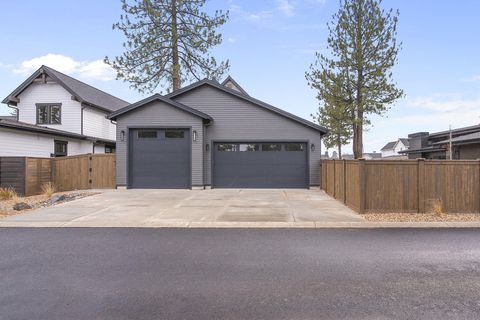 Tiny photo for 3350 NW Leavitt Lane, Bend, OR 97703 (MLS # 220213546)