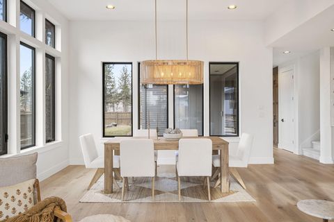 Tiny photo for 3350 NW Leavitt Lane, Bend, OR 97703 (MLS # 220213546)