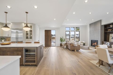 Tiny photo for 3350 NW Leavitt Lane, Bend, OR 97703 (MLS # 220213546)