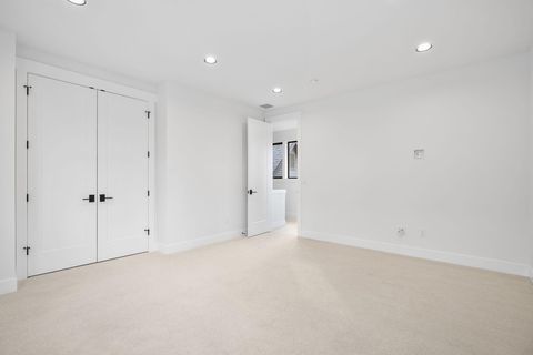 Tiny photo for 3350 NW Leavitt Lane, Bend, OR 97703 (MLS # 220213546)