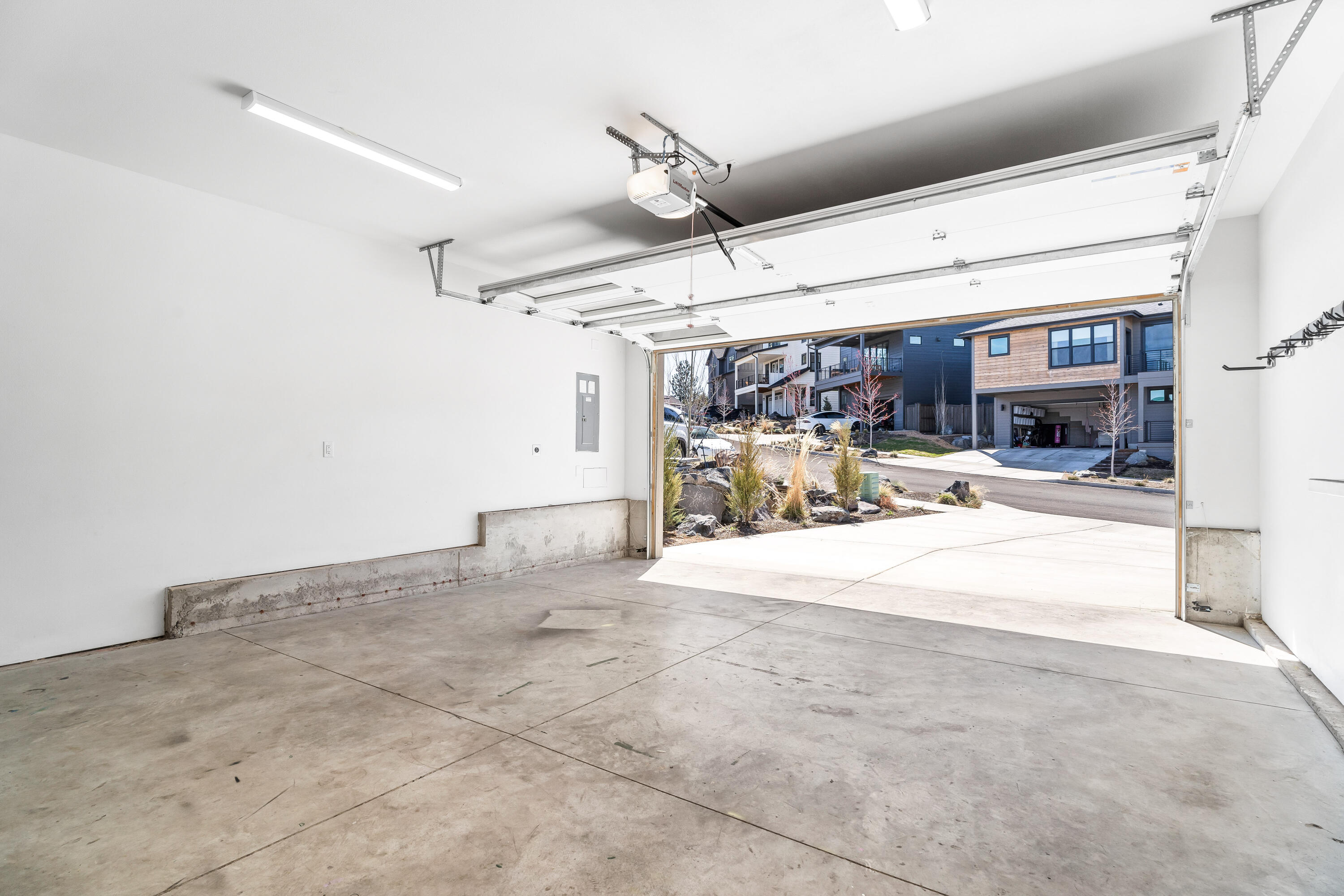 Marken Summit - Residential