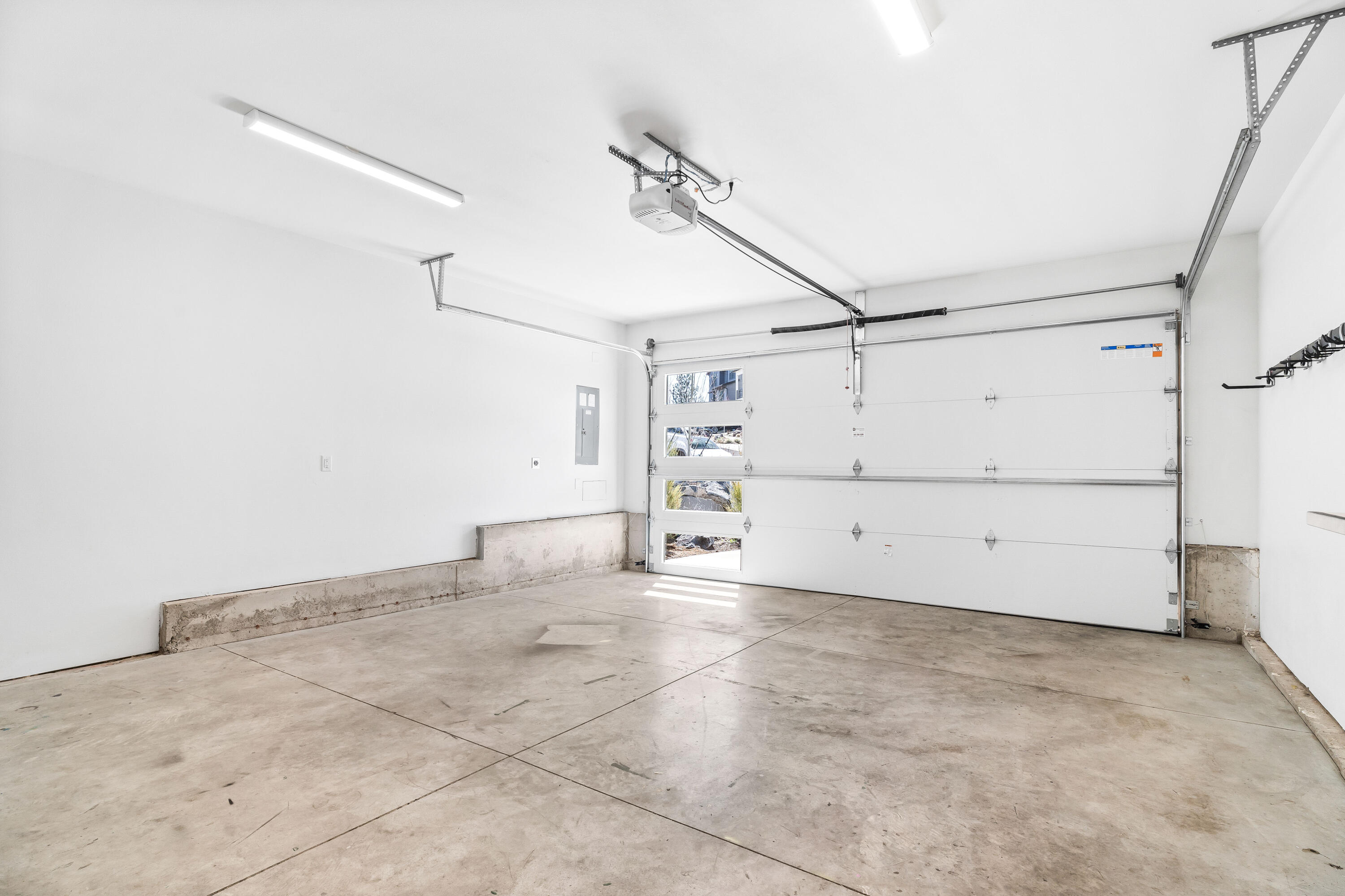 Marken Summit - Residential