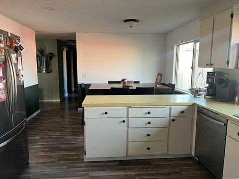 Tiny photo for 4803 Sumac Avenue, Klamath Falls, OR 97603 (MLS # 220212946)