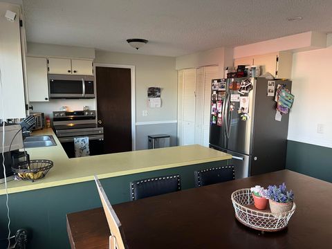 Tiny photo for 4803 Sumac Avenue, Klamath Falls, OR 97603 (MLS # 220212946)