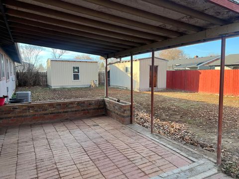 Tiny photo for 4803 Sumac Avenue, Klamath Falls, OR 97603 (MLS # 220212946)
