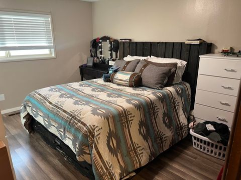 Tiny photo for 4803 Sumac Avenue, Klamath Falls, OR 97603 (MLS # 220212946)