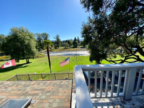 Photo of 955 SW Rogue River Avenue, Grants Pass, OR 97526 (MLS # 220213555)