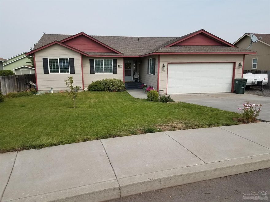 Nice home in desirable Morning Crest neighborhood. Easy to maintain and ready to move in. Natural Gas for economical heating & cooling. Dog run fenced in. Room for smaller RV parking.