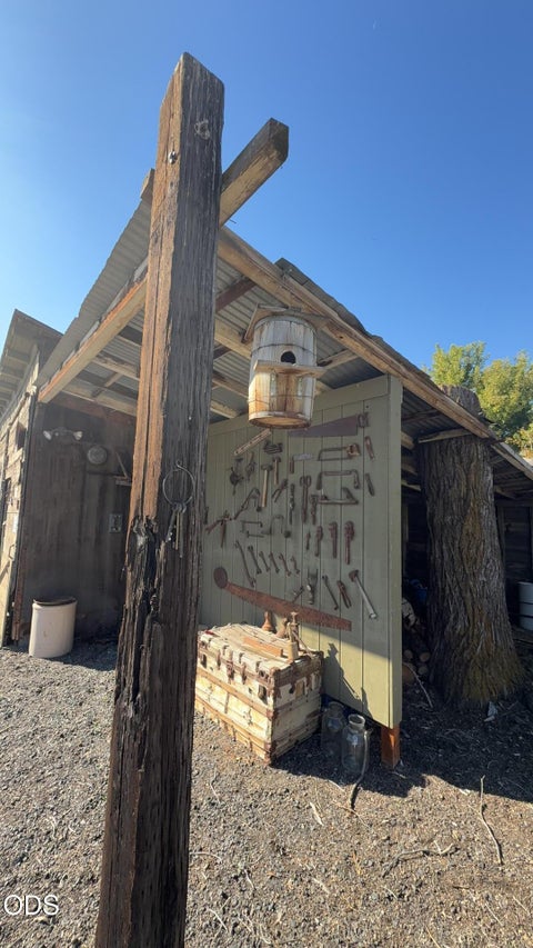 Tiny photo for 1130 Bly Mountain Cutoff Road, Bonanza, OR 97623 (MLS # 220229852)