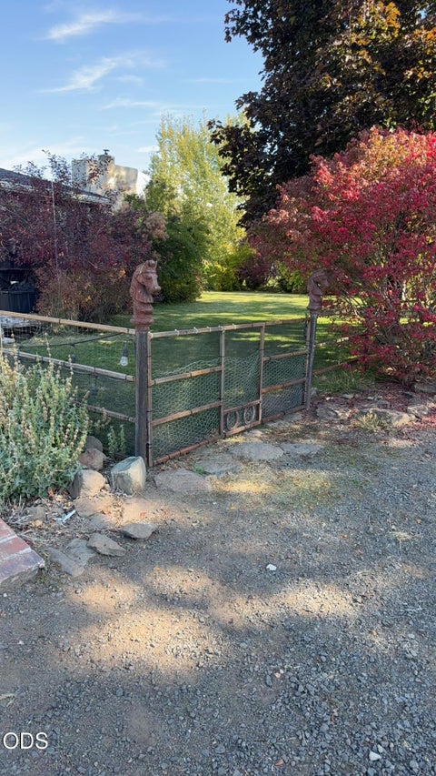 Tiny photo for 1130 Bly Mountain Cutoff Road, Bonanza, OR 97623 (MLS # 220229852)