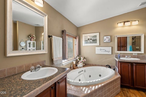 Tiny photo for 1130 Bly Mountain Cutoff Road, Bonanza, OR 97623 (MLS # 220229852)