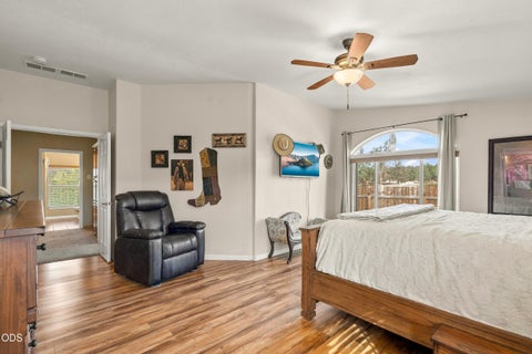 Tiny photo for 1130 Bly Mountain Cutoff Road, Bonanza, OR 97623 (MLS # 220229852)