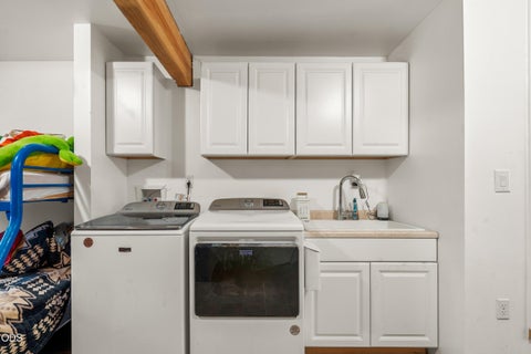 Tiny photo for 1130 Bly Mountain Cutoff Road, Bonanza, OR 97623 (MLS # 220229852)