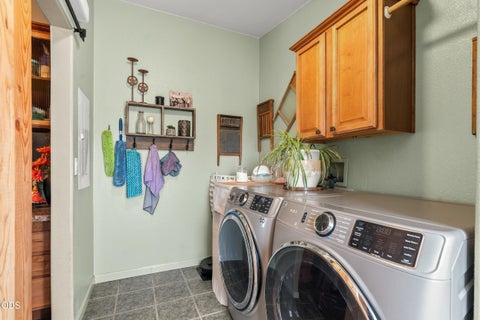 Tiny photo for 1130 Bly Mountain Cutoff Road, Bonanza, OR 97623 (MLS # 220229852)