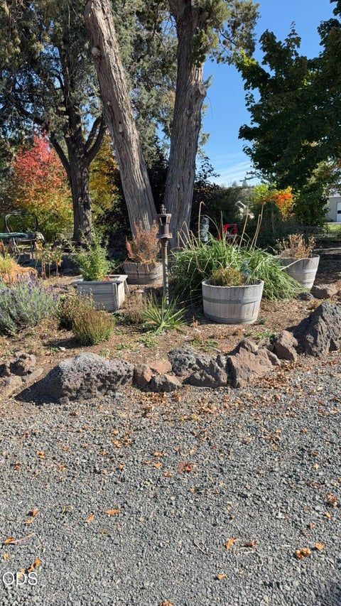 Tiny photo for 1130 Bly Mountain Cutoff Road, Bonanza, OR 97623 (MLS # 220229852)