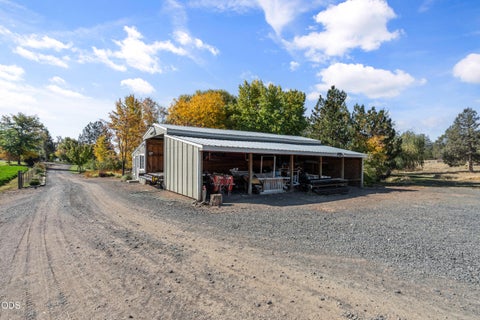 Tiny photo for 1130 Bly Mountain Cutoff Road, Bonanza, OR 97623 (MLS # 220229852)