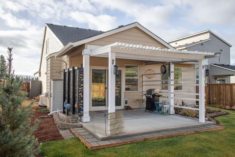 Tiny photo for 16610 Pine Creek Drive, La Pine, OR 97739 (MLS # 220212410)