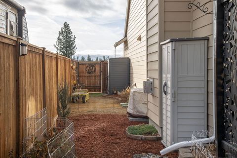 Tiny photo for 16610 Pine Creek Drive, La Pine, OR 97739 (MLS # 220212410)