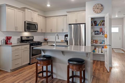 Tiny photo for 16610 Pine Creek Drive, La Pine, OR 97739 (MLS # 220212410)