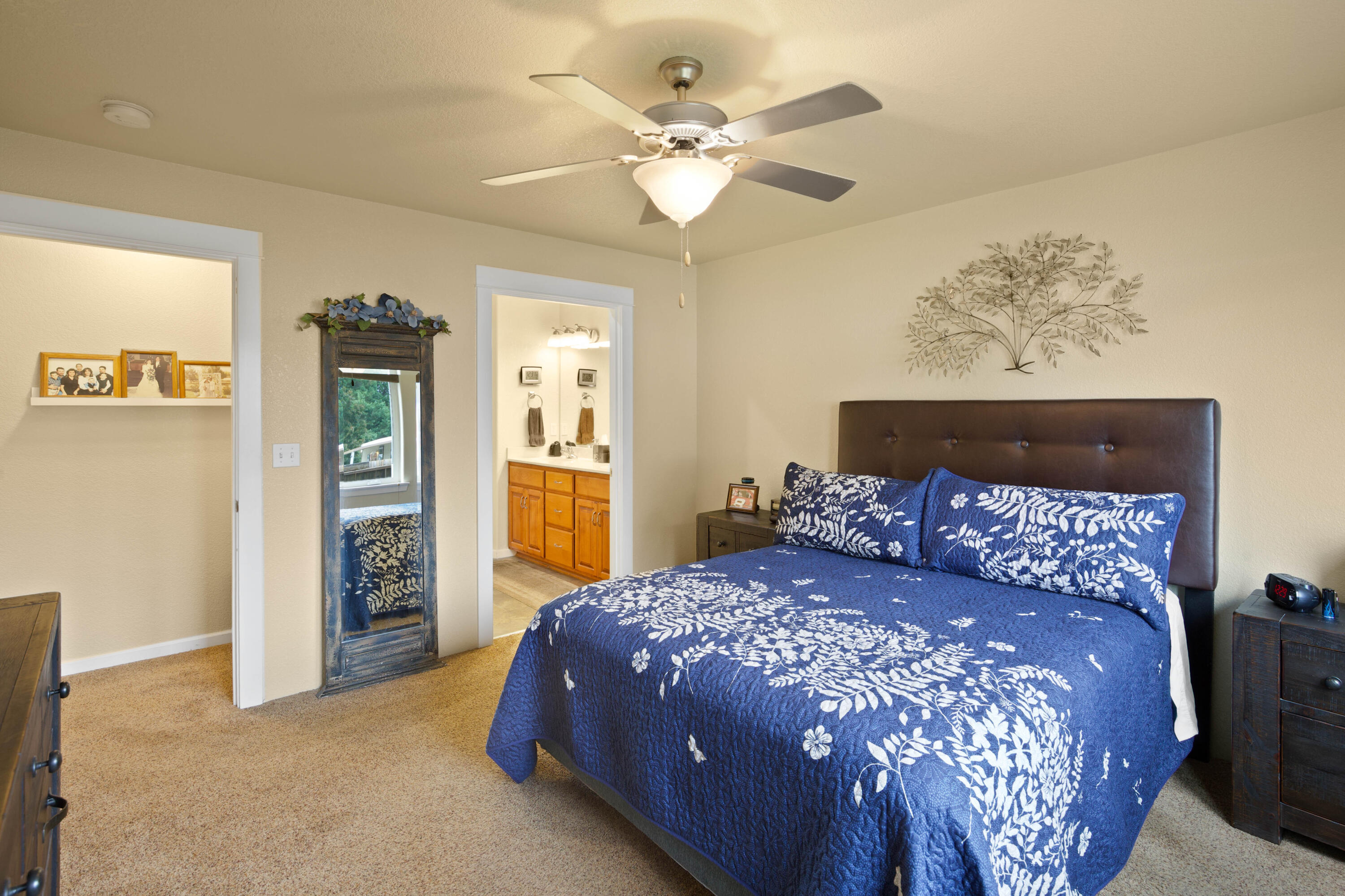 Kinsington Court Condominium - Residential