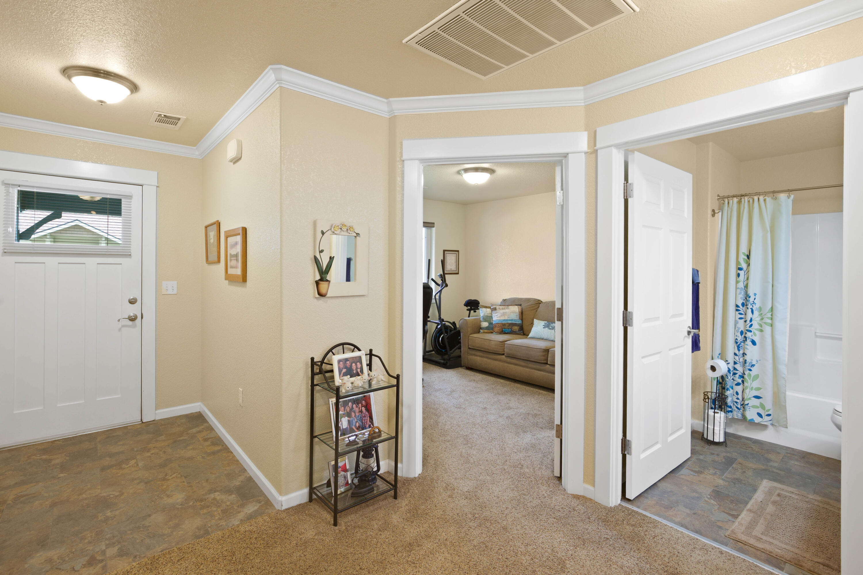 Kinsington Court Condominium - Residential