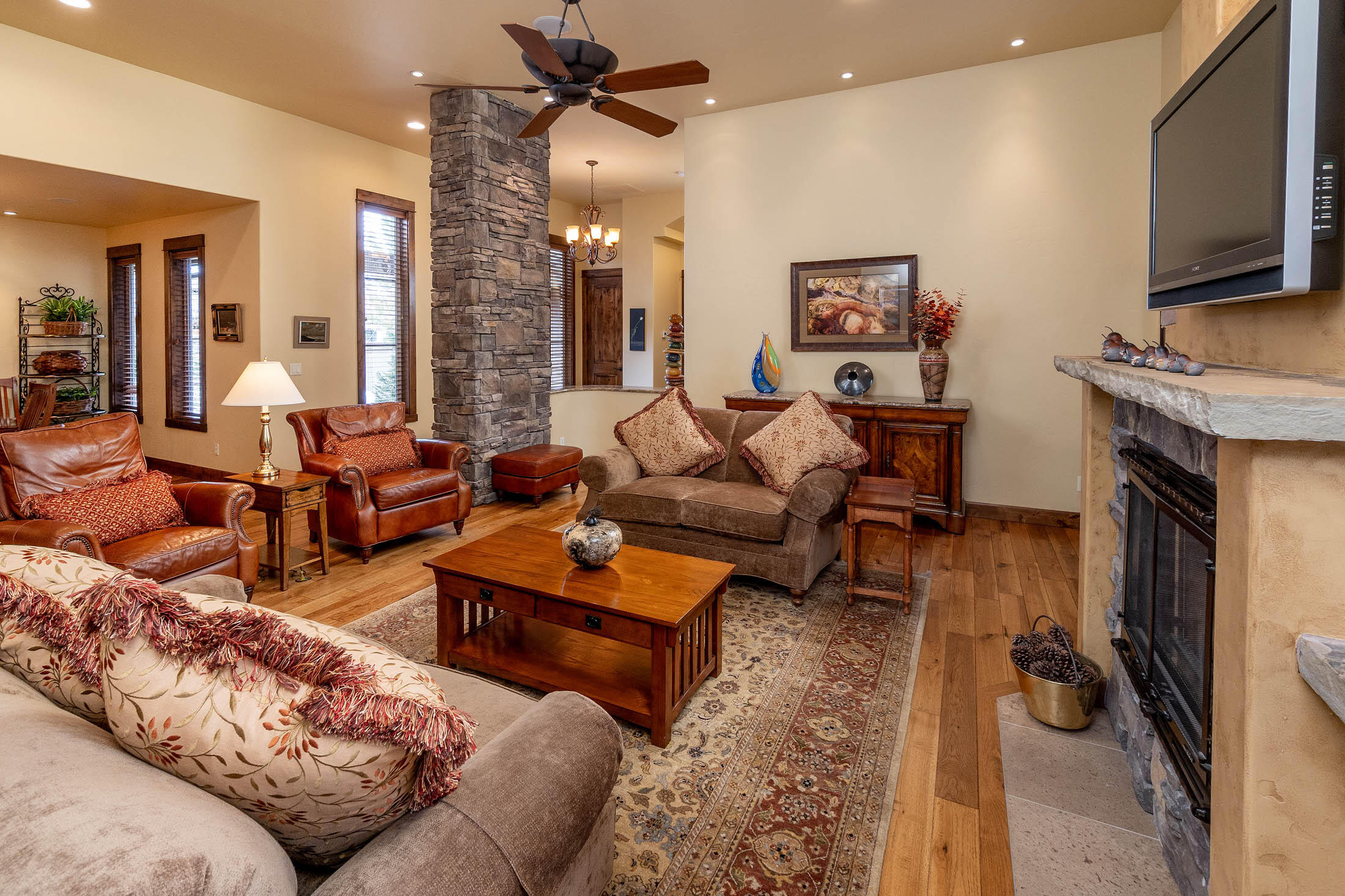 Broken Top - Residential