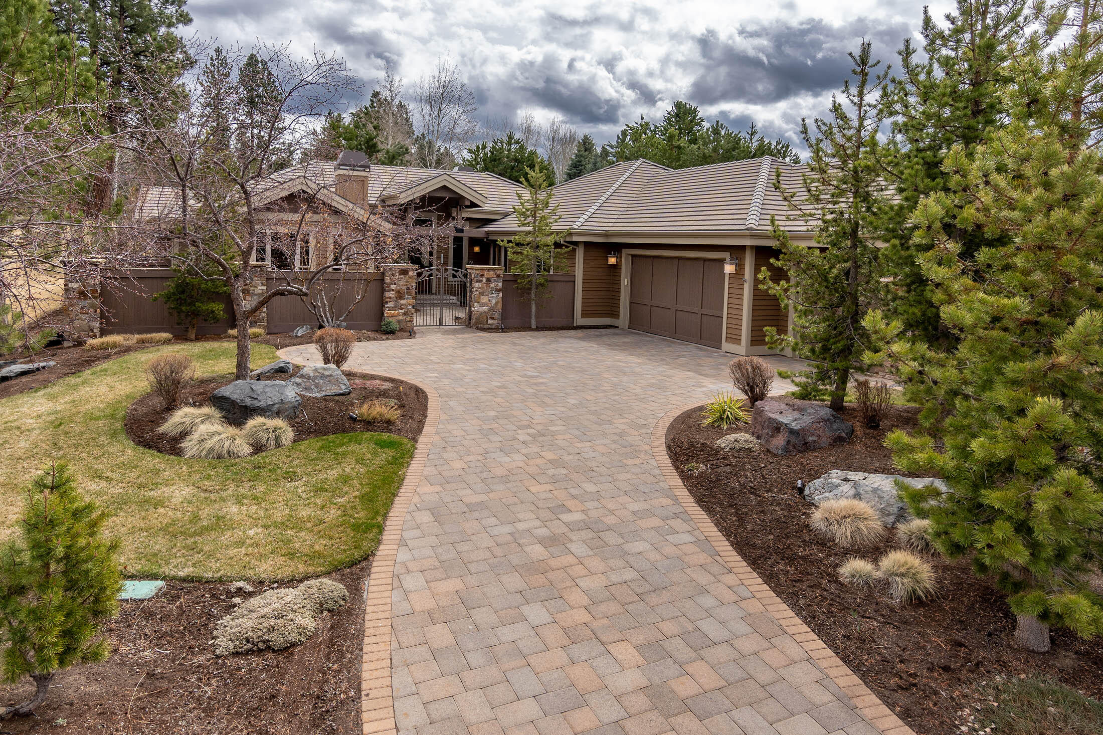 Broken Top - Residential