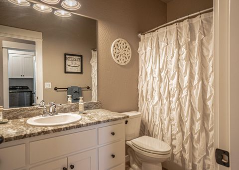 Tiny photo for 2008 Hondeleau Lane, Medford, OR 97504 (MLS # 220214947)