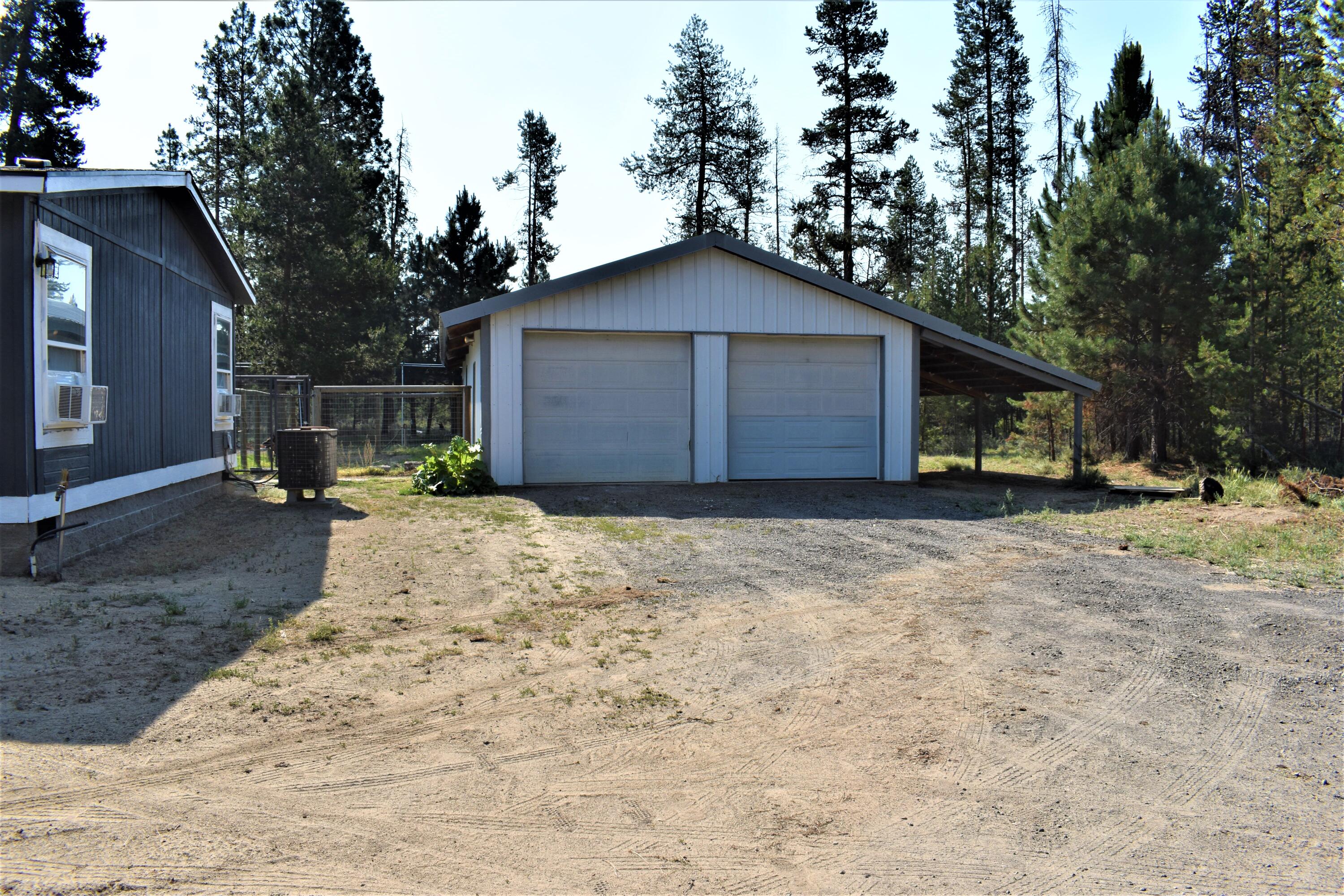 Wagon Trail Acreages - Residential